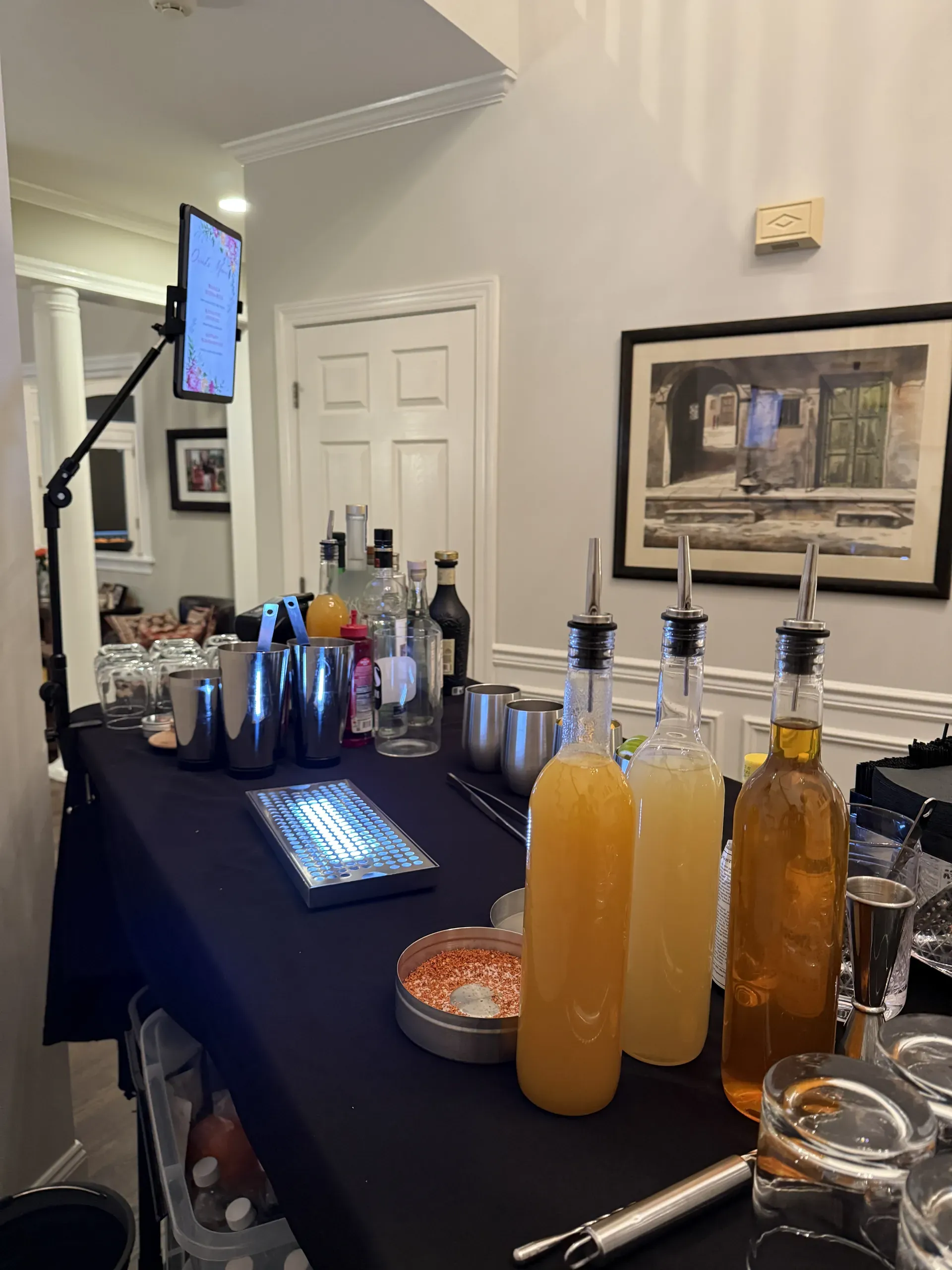 Garnish y acabado de copas para invitados